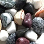 renkli tamburlu taslar